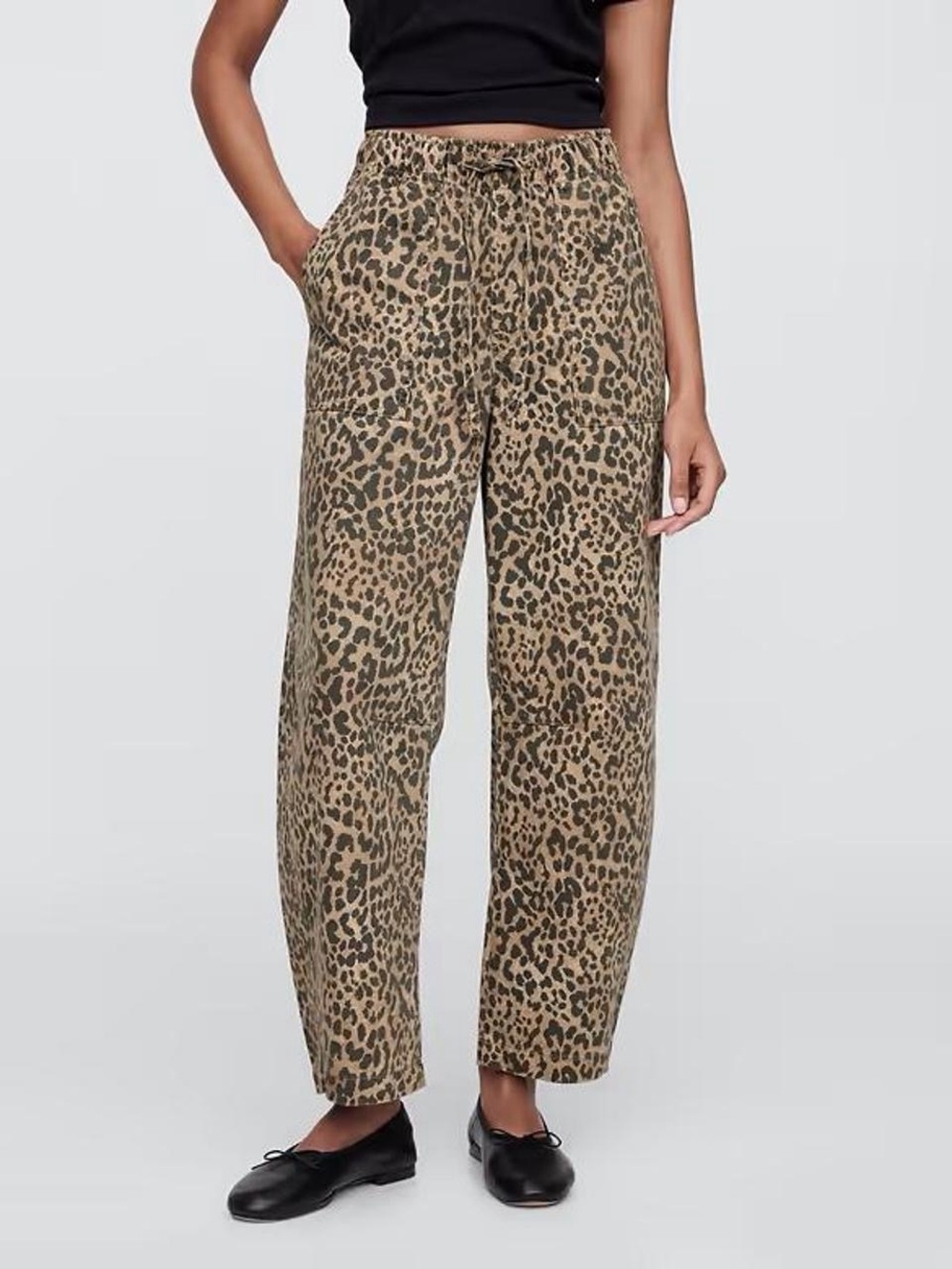 GAP Pull-On Barrel Jeans In Leopard Print Drawcord Pockets Elastic Waistband L